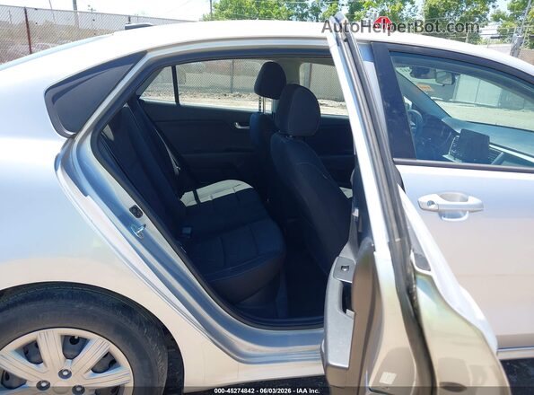 3KPA24AD7NE504227 2022 KIA RIO Silver 