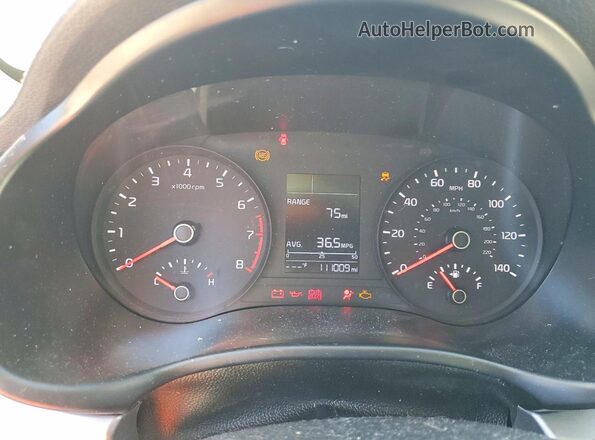 3KPA24AD8ME370889 2021 KIA RIO Silver Սարքավորումների վահանակի տեսք