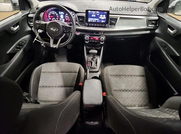 3KPA24AD8ME386302 2021 KIA RIO Silver Вид панелі приладів
