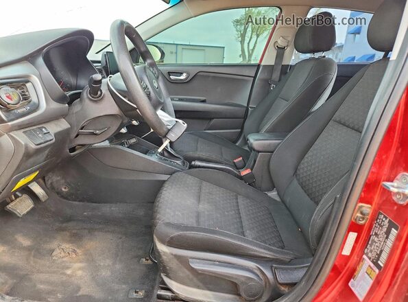 3KPA24AD8ME403146 2021 KIA RIO Red 