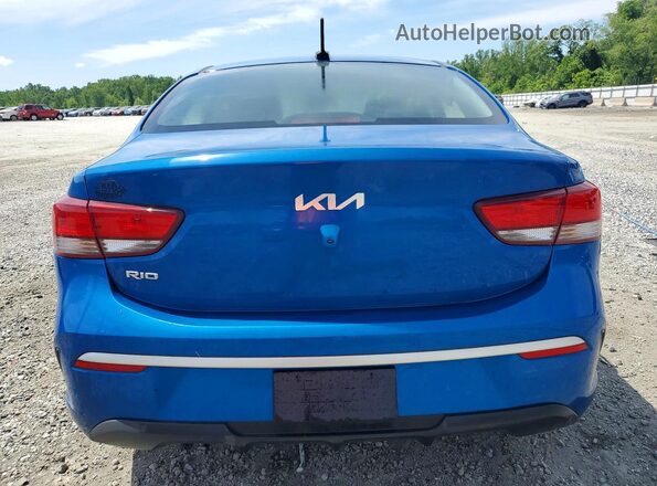 3KPA24AD8NE438495 2022 KIA RIO Blue Вид ззаду