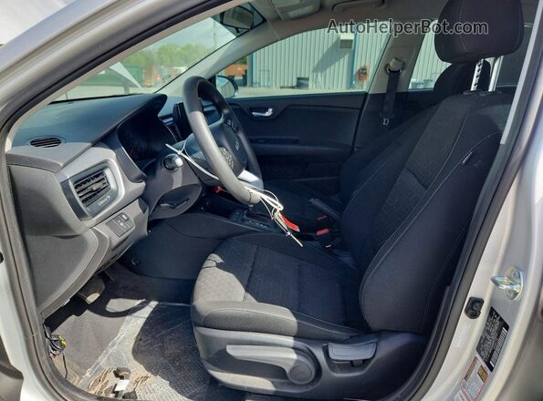 3KPA24AD8PE628753 2023 KIA RIO Silver 
