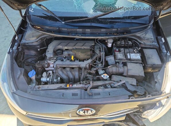 3KPA24AD9LE288135 2020 KIA RIO Black Вид задньої частини салону