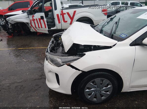 3KPA24AD9LE356398 2020 KIA RIO Белый Вид спереди