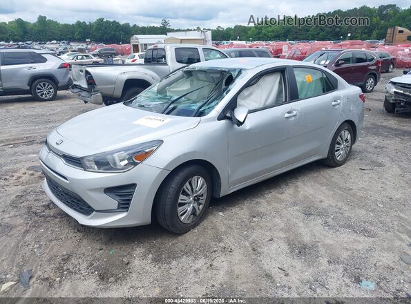 3KPA24AD9ME365569 2021 KIA RIO Silver Առջևի ձախ երեք քառորդ տեսարան