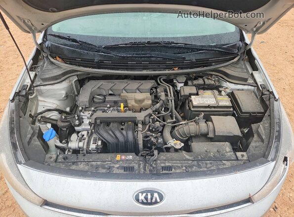 3KPA24AD9ME382324 2021 KIA RIO Silver Вид задньої частини салону