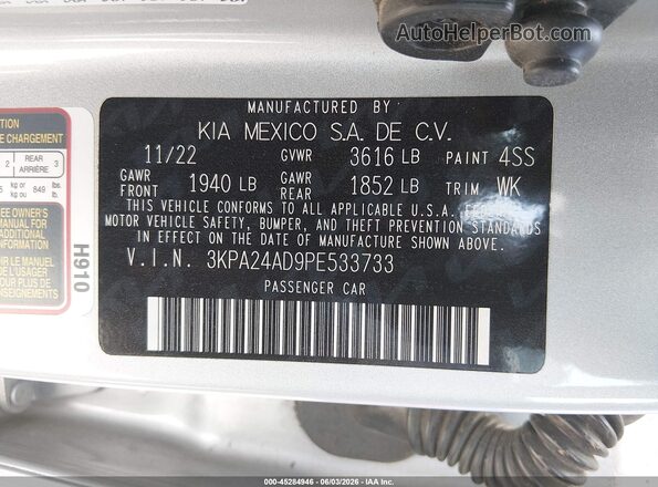 3KPA24AD9PE533733 2023 KIA RIO Silver Vista del compartimento del motor