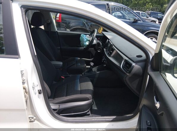 3KPA24ADXLE333342 2020 KIA RIO White Սալոնի դիմացի տեսք