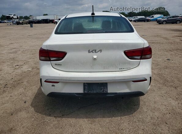 3KPA24ADXNE439356 2022 KIA RIO White Widok z tyłu