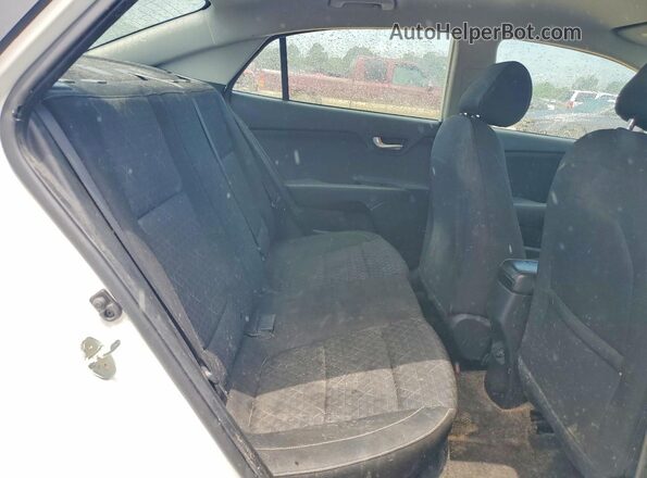 3KPA24ADXNE439356 2022 KIA RIO White Widok tylnych siedzeń
