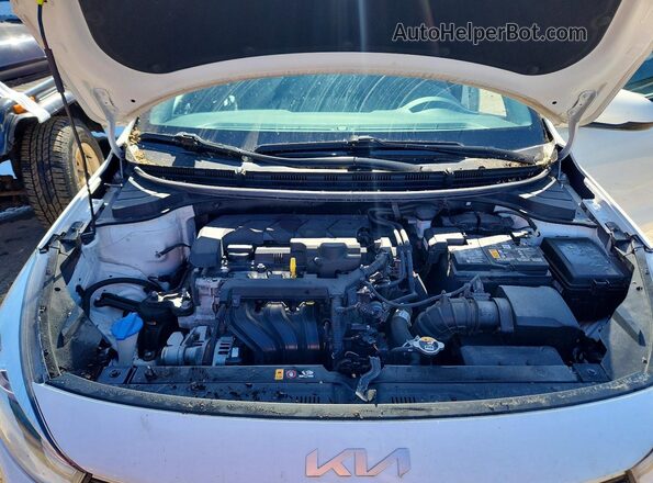 3KPA24ADXPE572797 2023 KIA RIO White 