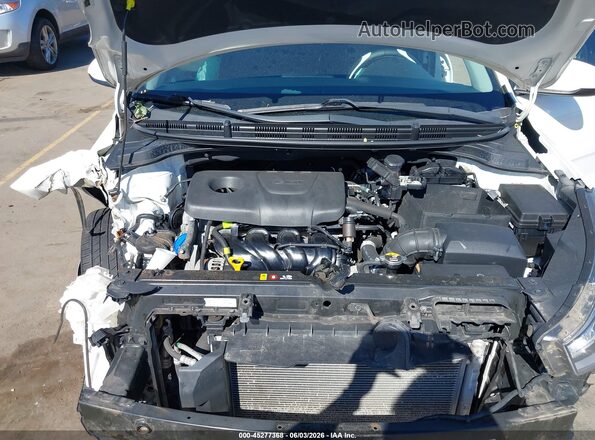 3KPA25AB0JE044827 2018 KIA RIO Белый Вид сзади