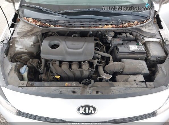 3KPA25AB8JE059883 2018 KIA RIO Silver Widok z tyłu