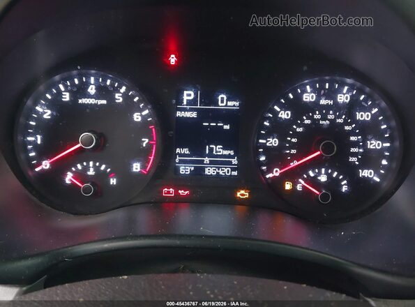 3KPA25AB8JE059883 2018 KIA RIO Silver Widok tylnych siedzeń