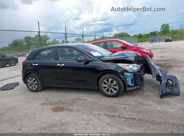 3KPA25AD0PE627280 2023 KIA RIO 5-DOOR Black Widok wnętrza z tyłu