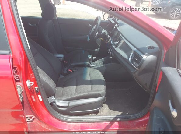 3KPA25AD2ME433961 2021 KIA RIO 5-DOOR Red Вид салону спереду
