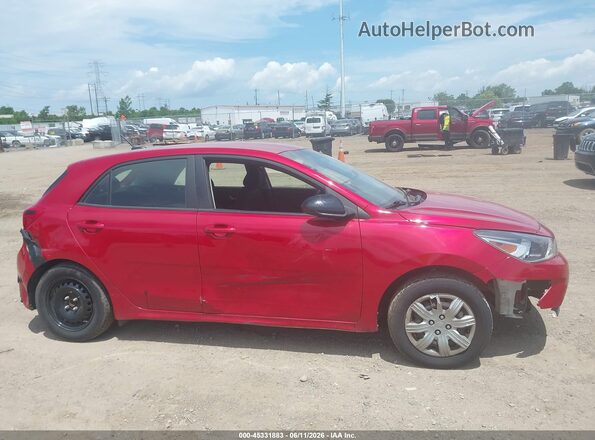 3KPA25AD2ME433961 2021 KIA RIO 5-DOOR Red Вид задньої частини салону