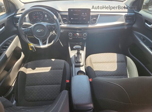 3KPA25AD4ME433752 2021 KIA RIO Silver Dashboard view