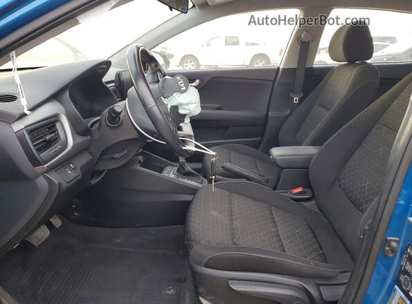 3KPA25AD6PE542055 2023 KIA RIO Синий Вид салона спереди