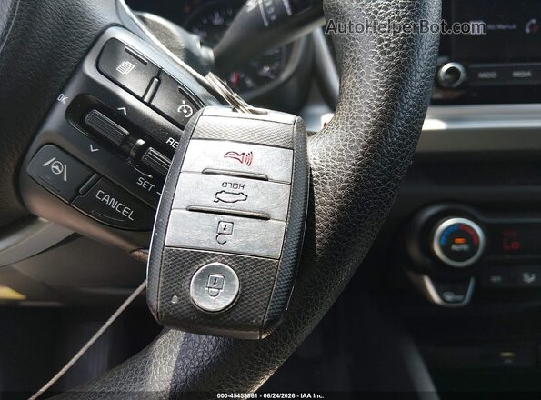 3KPA25AD8ME391702 2021 KIA RIO 5-DOOR Черный Вид панели приборов