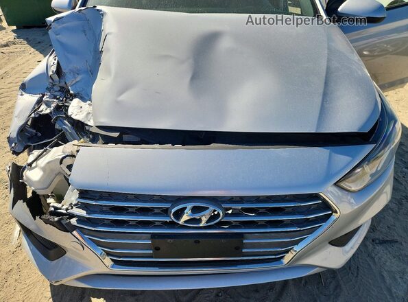 3KPC24A31KE065361 2019 HYUNDAI ACCENT Silver Սալոնի հետևի տեսք