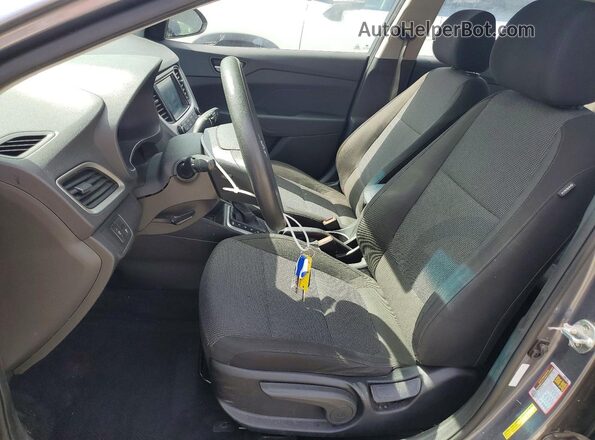 3KPC24A32KE071105 2019 HYUNDAI ACCENT Gray Front interior view