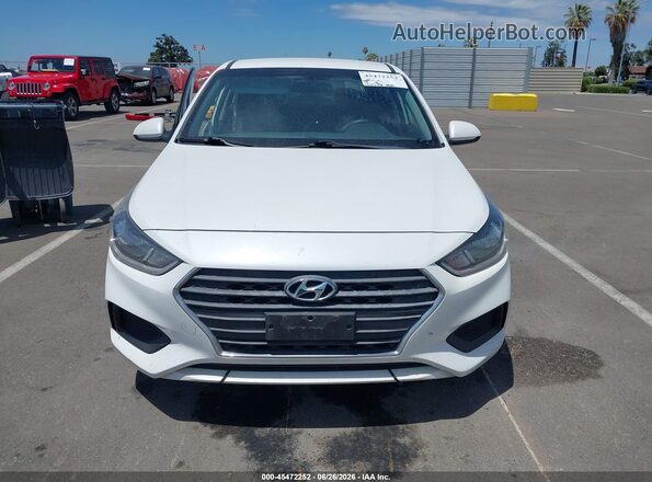 3KPC24A33JE032859 2018 HYUNDAI ACCENT White Widok zestawu wskaźników