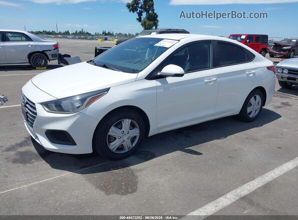 3KPC24A33JE032859 2018 HYUNDAI ACCENT White Przód lewy