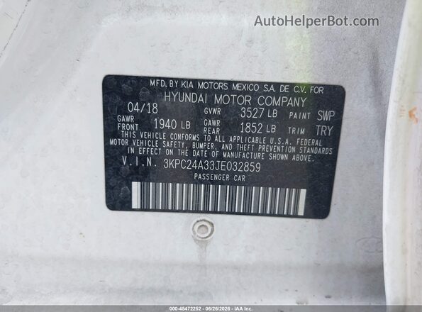 3KPC24A33JE032859 2018 HYUNDAI ACCENT White Widok komory silnika