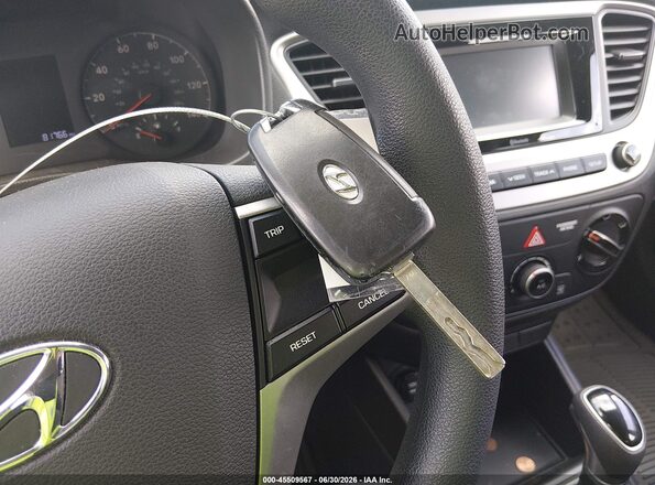 3KPC24A33KE058038 2019 HYUNDAI ACCENT Gray Vista del salpicadero
