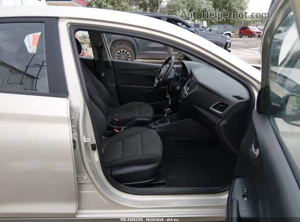 3KPC24A33KE076541 2019 HYUNDAI ACCENT Champagne Вид салона спереди