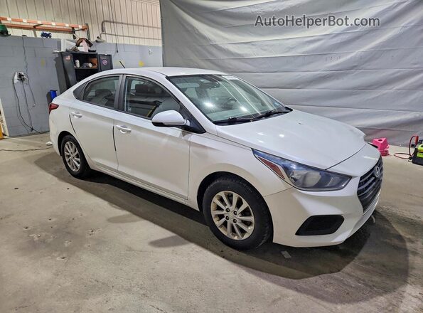 3KPC24A34JE022115 2018 HYUNDAI ACCENT White Delantero derecho