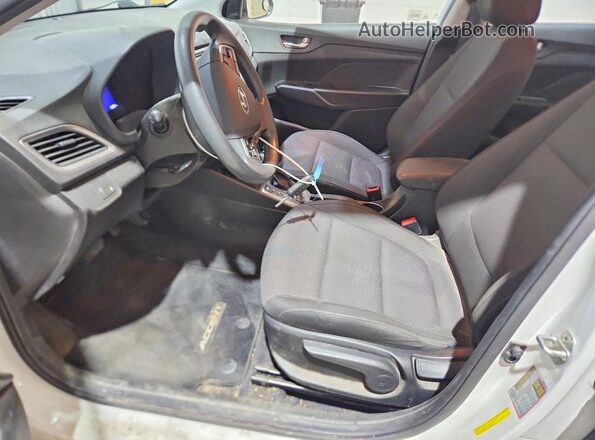 3KPC24A34JE022115 2018 HYUNDAI ACCENT White Vista interior delantera