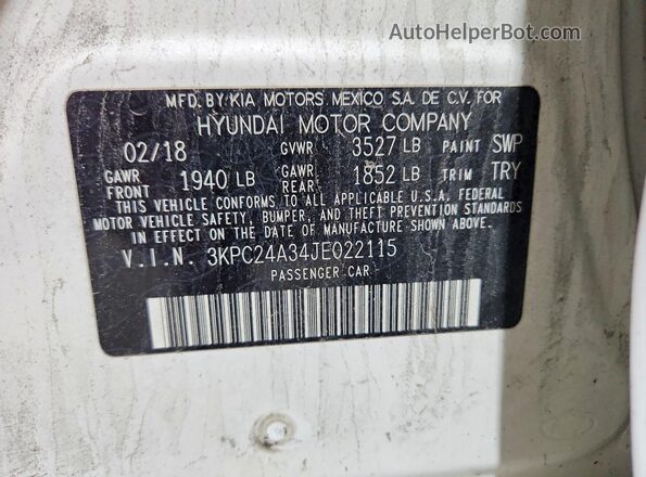3KPC24A34JE022115 2018 HYUNDAI ACCENT White Vista del compartimento del motor