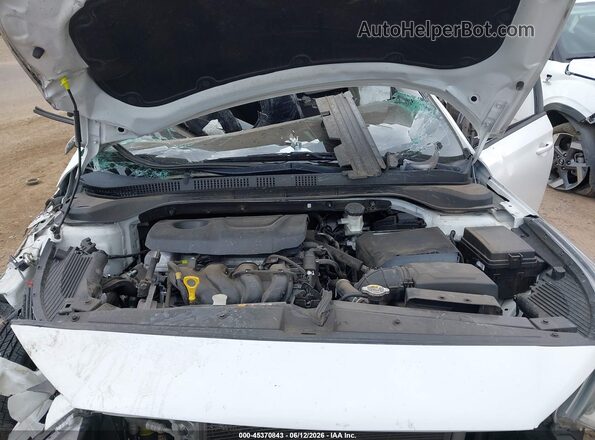 3KPC24A35KE045002 2019 HYUNDAI ACCENT Белый Вид сзади
