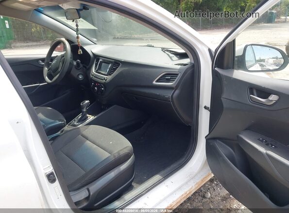3KPC24A35KE086326 2019 HYUNDAI ACCENT White Вид салону спереду