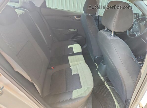3KPC24A36KE045204 2019 HYUNDAI ACCENT Silver Vista de los asientos traseros