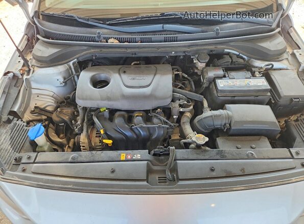 3KPC24A36KE045204 2019 HYUNDAI ACCENT Silver Vista interior trasera