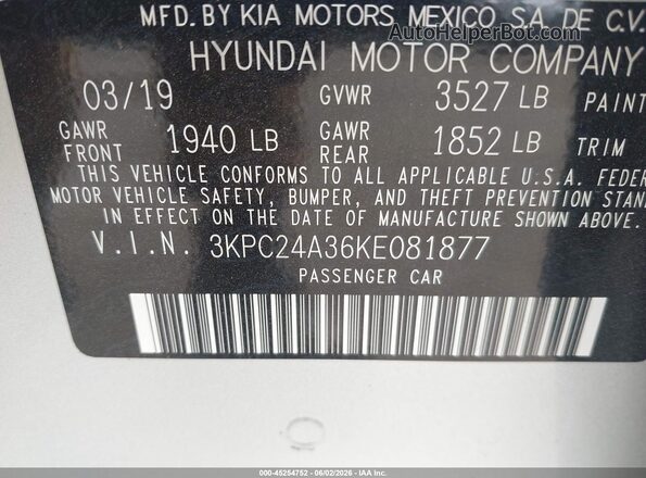 3KPC24A36KE081877 2019 HYUNDAI ACCENT Silver Widok komory silnika