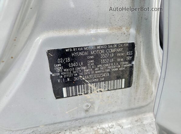 3KPC24A37JE025459 2018 HYUNDAI ACCENT Silver Engine compartment view