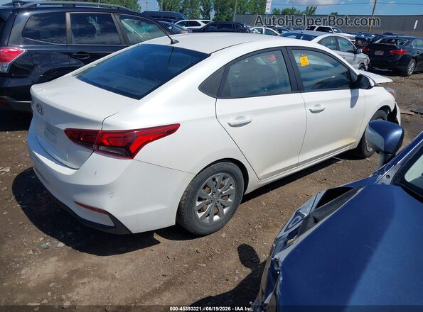 3KPC24A3XJE007392 2018 HYUNDAI ACCENT White Հետևի աջ