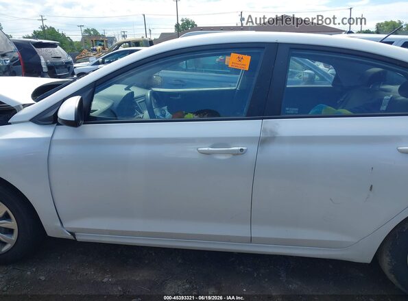 3KPC24A3XJE007392 2018 HYUNDAI ACCENT White Սալոնի 360 աստիճան տեսք