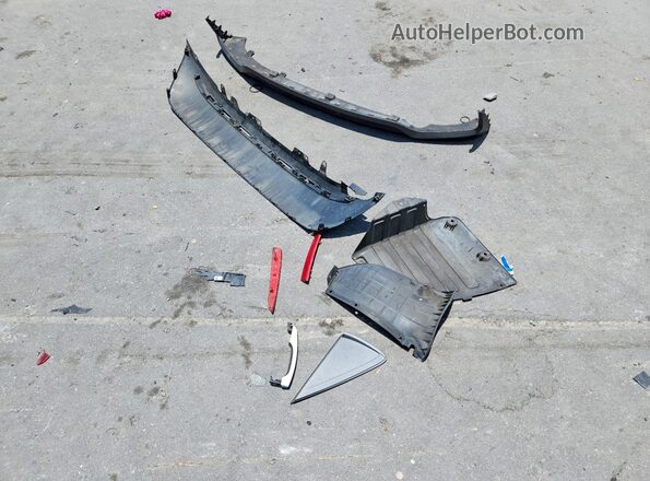 3KPC24A3XJE020790 2018 HYUNDAI ACCENT White Շարժիչի բաժամունքի տեսք