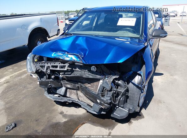 3KPC24A3XJE033989 2018 HYUNDAI ACCENT Blue Front view