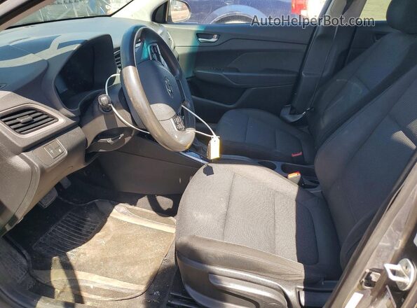 3KPC24A3XKE069604 2019 HYUNDAI ACCENT Silver 
