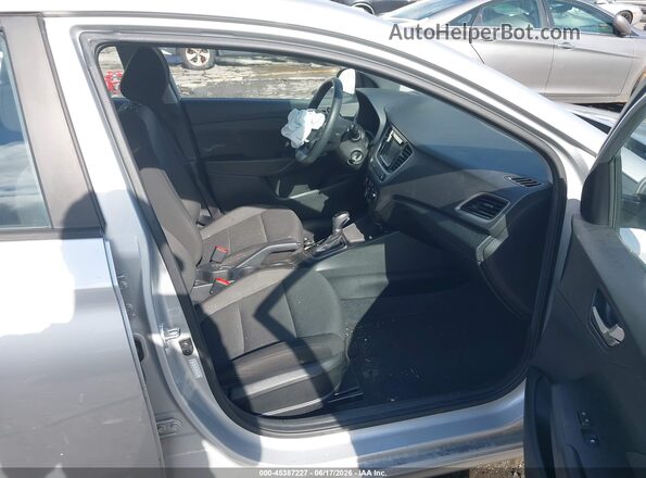 3KPC24A3XKE079503 2019 HYUNDAI ACCENT Silver Widok wnętrza z przodu