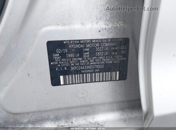 3KPC24A3XKE079503 2019 HYUNDAI ACCENT Silver Widok komory silnika