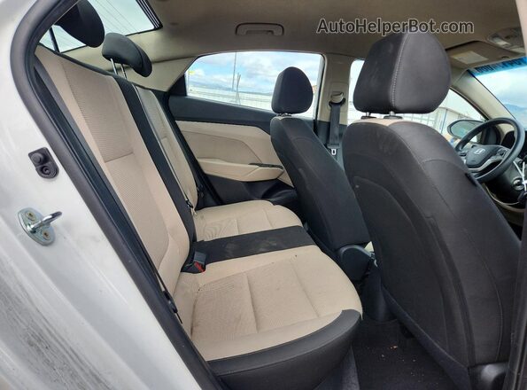 3KPC24A61ME137768 2021 HYUNDAI ACCENT White Вид задніх сидінь