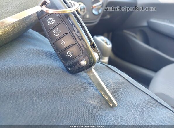 3KPC24A62LE122033 2020 HYUNDAI ACCENT Серый Вид панели приборов