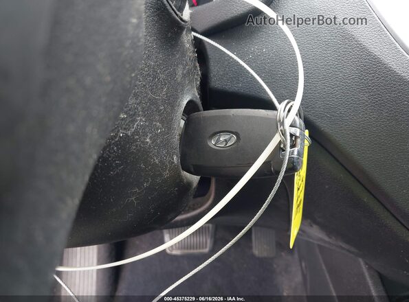 3KPC24A64LE118498 2020 HYUNDAI ACCENT Красный Вид панели приборов